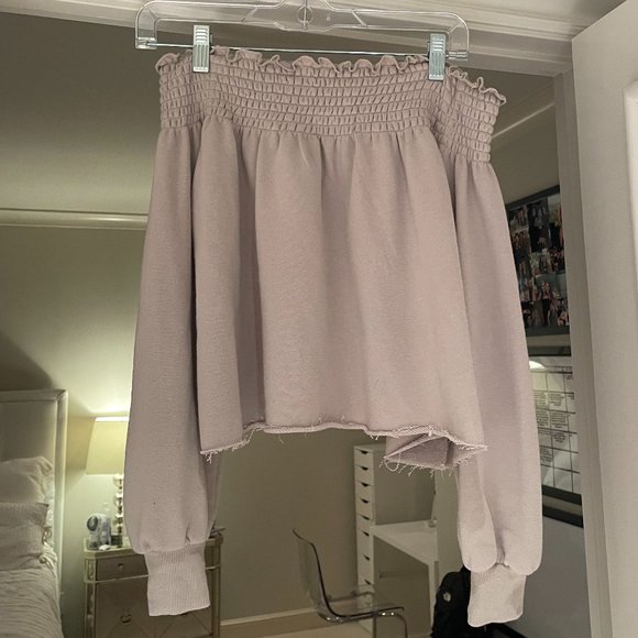 UO Kimchi Blue Cecil Smocked Off the Shoulder Sweatshirt - Picture 4 of 7